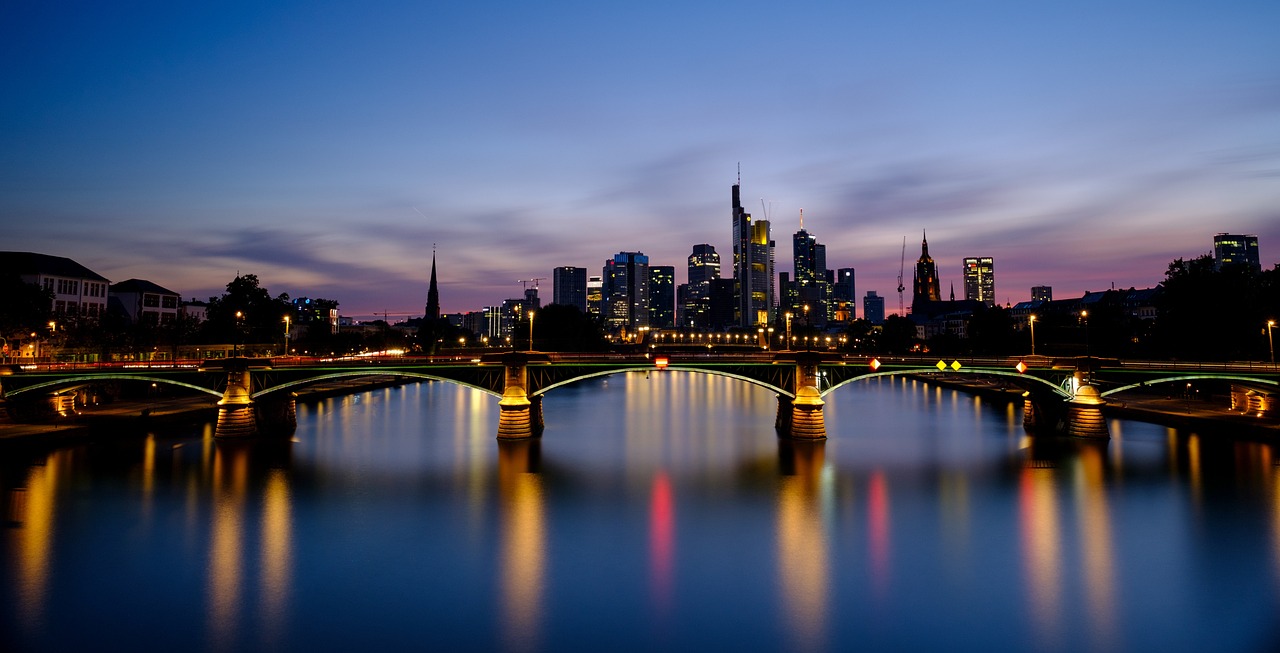 Umzug Frankfurt - Titelbild 3